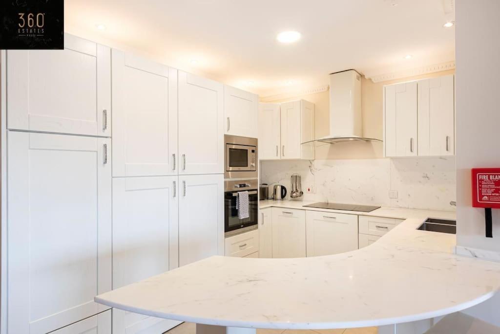 One Of A Kind, Seafront Property In St Georges Bay By 360 Estates St. Julian's Zewnętrze zdjęcie