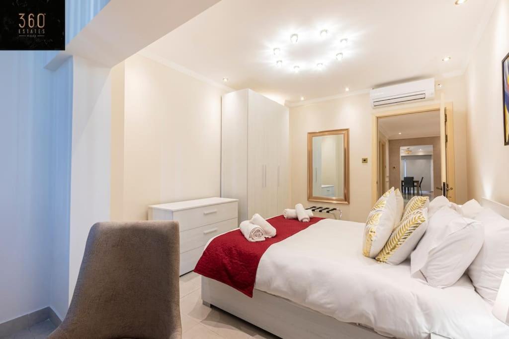 One Of A Kind, Seafront Property In St Georges Bay By 360 Estates St. Julian's Zewnętrze zdjęcie